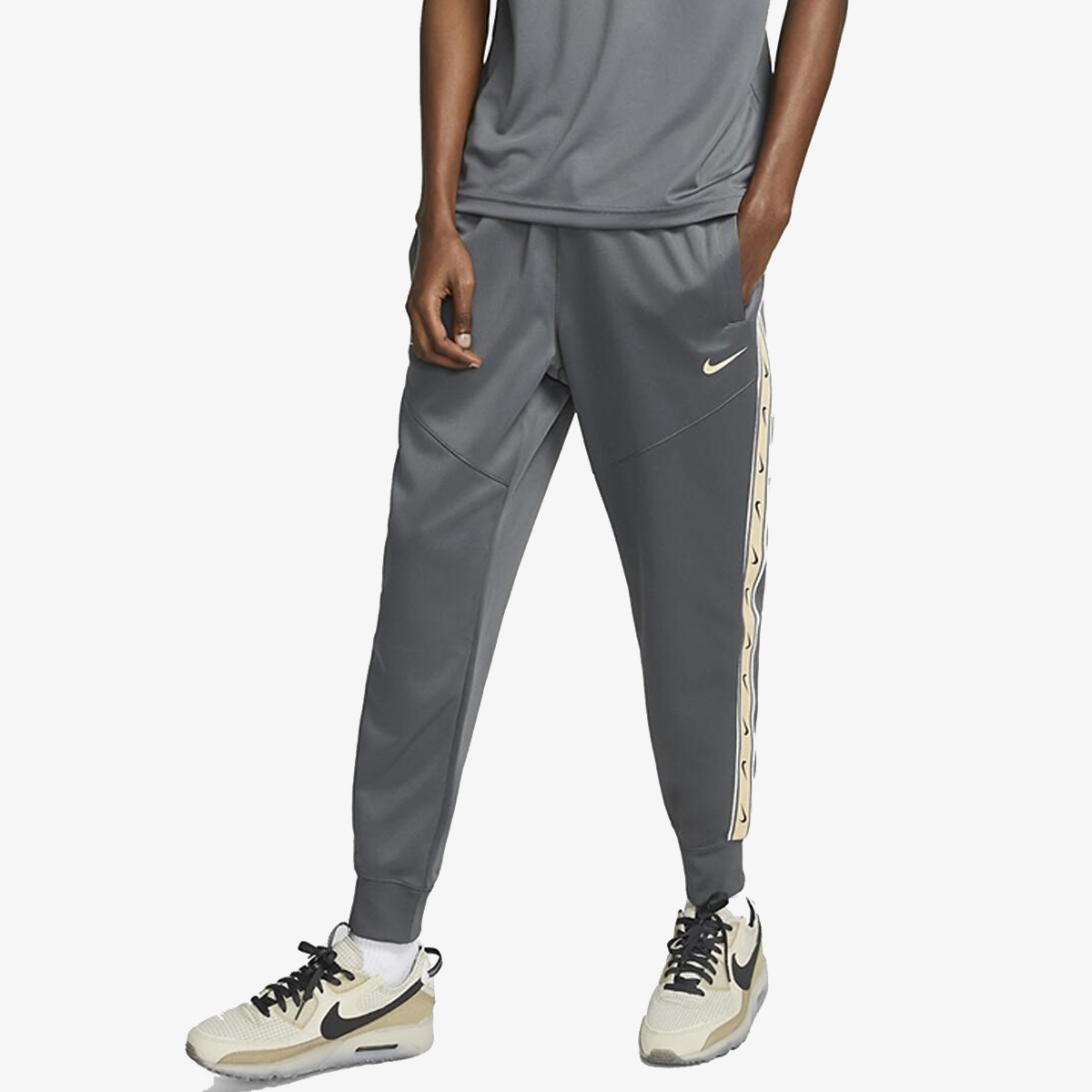 Nike Produkte Sportswear Repeat 