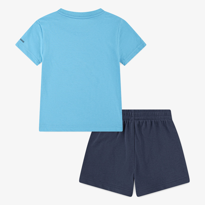 Nike Pantallona të shkurtra dhe bluzë Trail Mix 