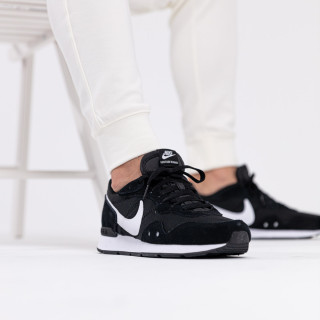 Produkte NIKE VENTURE RUNNER 