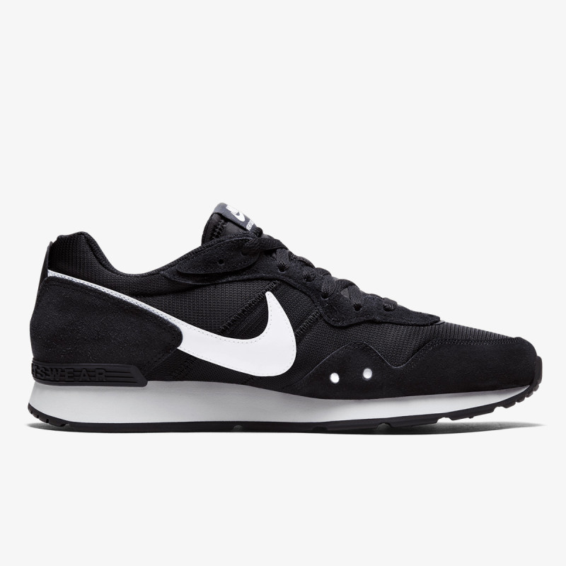 Produkte NIKE VENTURE RUNNER 