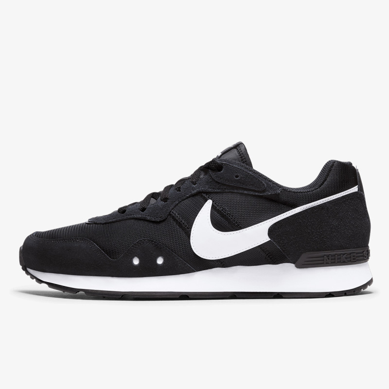 Produkte NIKE VENTURE RUNNER 