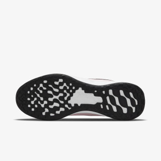 NIKE Atlete NIKE REVOLUTION 6 NN (GS) 