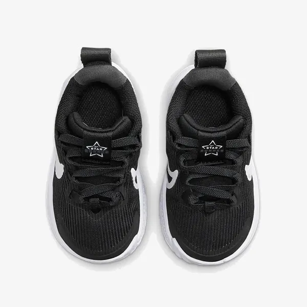 NIKE Atlete Star Runner 4 