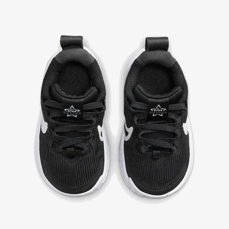 NIKE Atlete Star Runner 4 