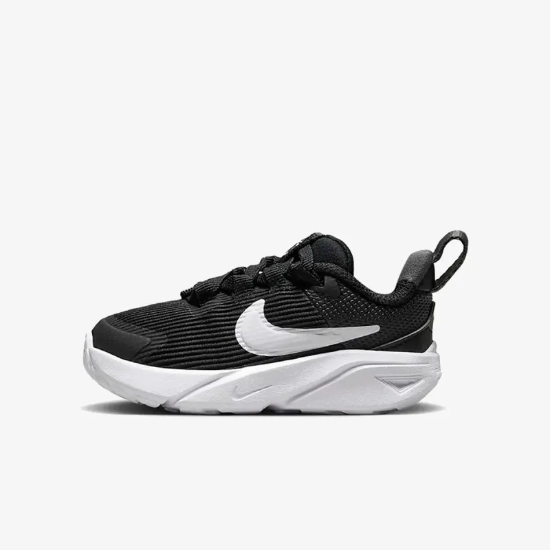NIKE Atlete Star Runner 4 