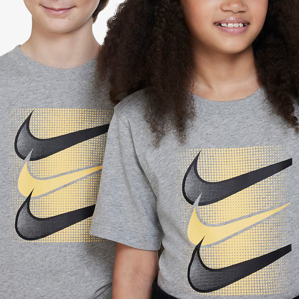 Produkte U NSW TEE CORE BRANDMARK 4 