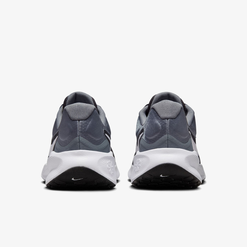 Nike Atlete Revolution 7 