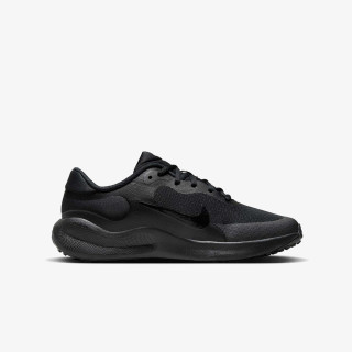 Nike Atlete Revolution 7 