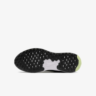 Nike Atlete NIKE REVOLUTION 7 GS 