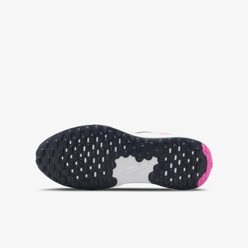 Nike Atlete Revolution 7 