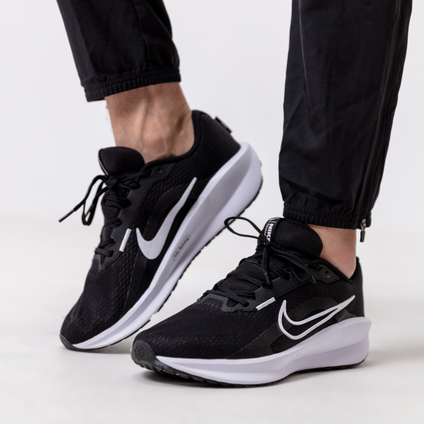 Nike Atlete Downshifter 13 