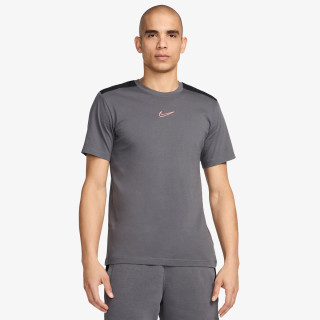 Produkte M NSW SP GRAPHIC TEE 