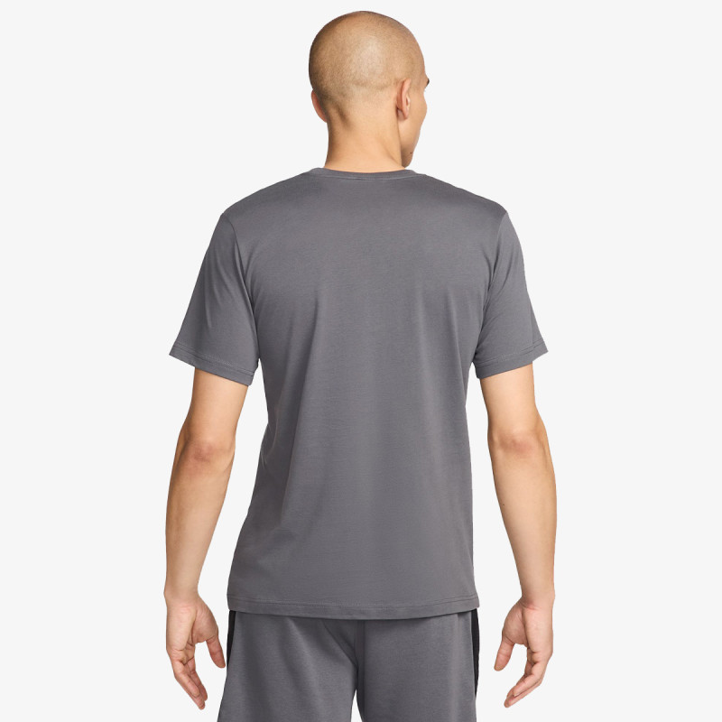 Produkte M NSW SP GRAPHIC TEE 
