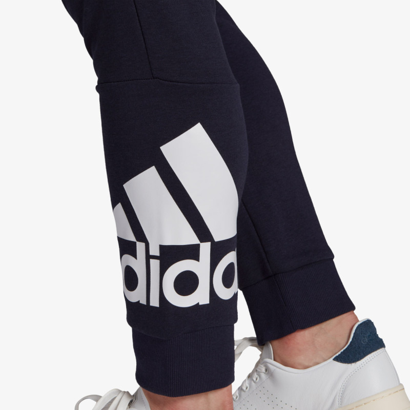 Produkte ESSENTIALS BIG LOGO 