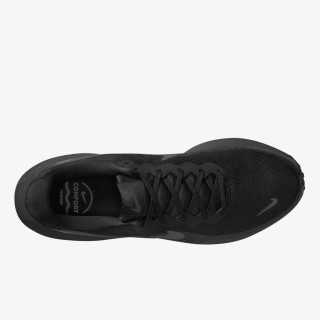 Nike Revolution 8 