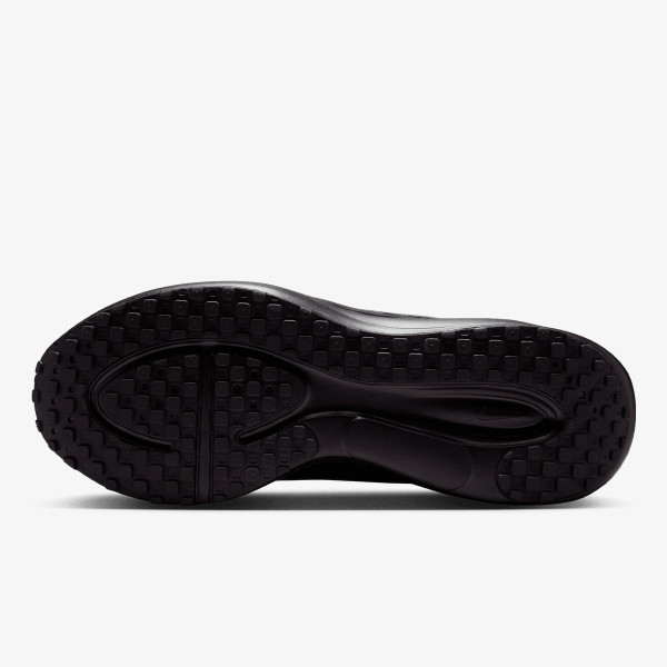 Nike Revolution 8 