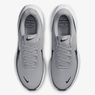 Nike Atlete NIKE REVOLUTION 8 