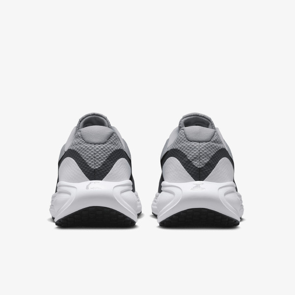 Nike Atlete NIKE REVOLUTION 8 