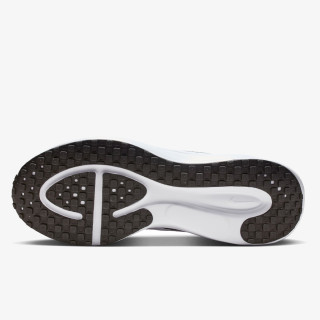 Nike NIKE REVOLUTION 8 