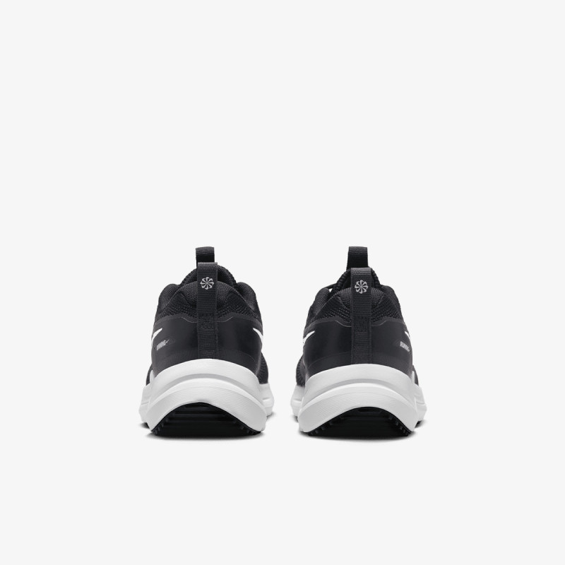 Nike Atlete Cosmic Runner 