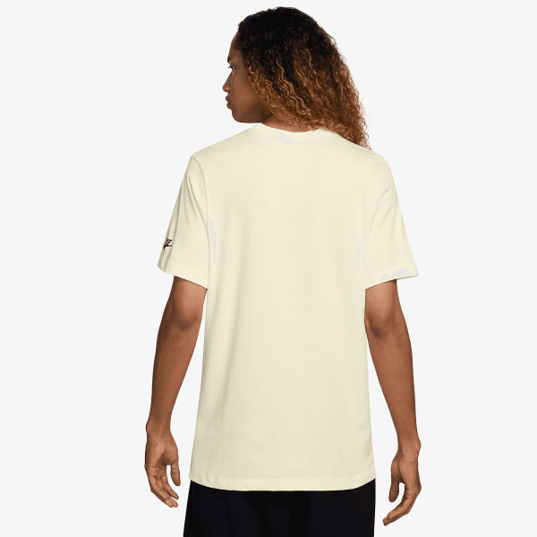 Produkte M NSW TEE 6MO SWSH SP25 