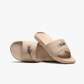 Nike Shapka W NIKE VICTORI ONE SLIDE-LOGO 