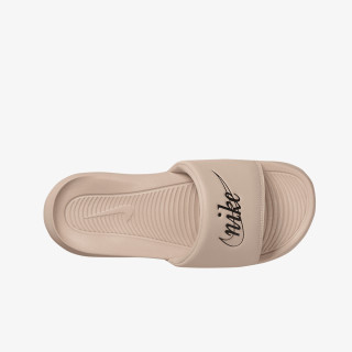 Nike Shapka W NIKE VICTORI ONE SLIDE-LOGO 