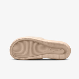 Nike Shapka W NIKE VICTORI ONE SLIDE-LOGO 