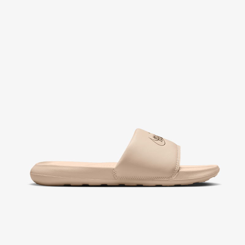 Nike Shapka W NIKE VICTORI ONE SLIDE-LOGO 
