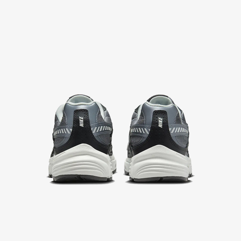 Nike Atlete Initiator 