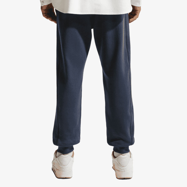 M NK CLUB VARSITY JOGGER 